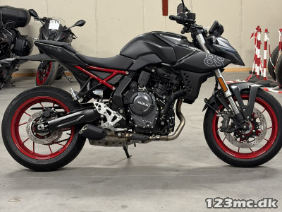 Suzuki GSX-8S