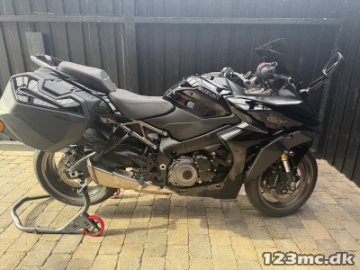Suzuki GSXS 1000 GT