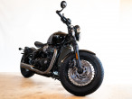 2025 Triumph Bonneville Bobber