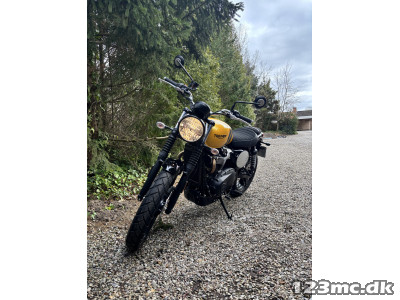 Triumph Bonneville Street Scrambler 900