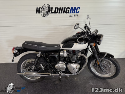 Triumph Bonneville T 120 Jet Black & Fusion White