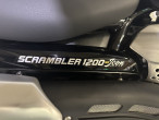 2025 Triumph Scrambler 1200 XE
