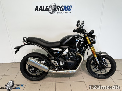 Triumph Speed 400 Phantom Black / Storm Grey