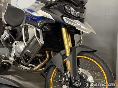 Voge DS 900 X