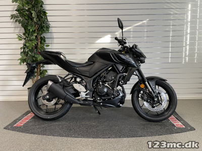 Yamaha MT-03 - Midnight Black