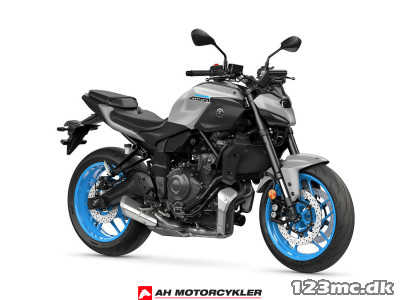 Yamaha MT-07 Y-AMT Ice Storm