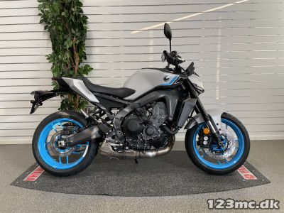 Yamaha MT-09 Y-AMT - Ice Storm