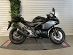 Yamaha YZF R3 - Midnight Black