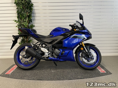 Yamaha YZF R3 - Icon Blue