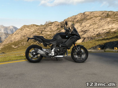 BMW F 900 XR Sports Tourer