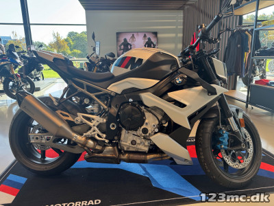 BMW M 1000 R