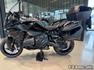 BMW R 1300 RT Triple Black