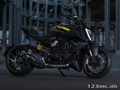 Ducati Diavel V4