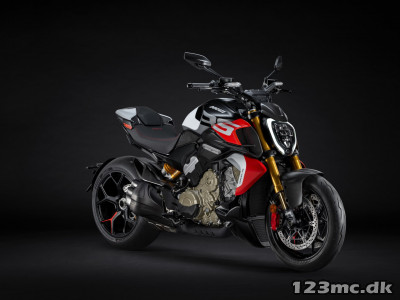 Ducati Diavel V4 RS