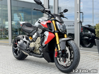Ducati Diavel V4 RS