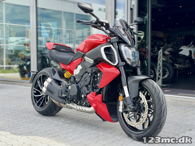 Ducati Diavel V4