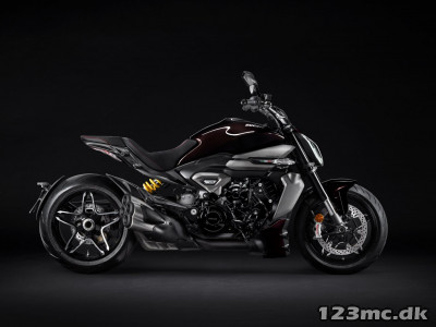 Ducati xDiavel V4