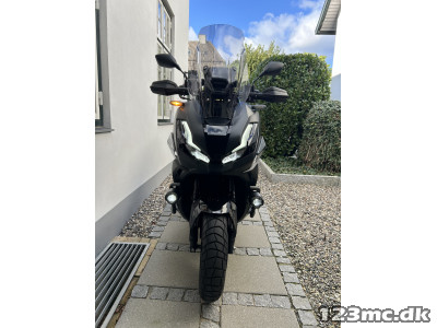 Honda ADV 350