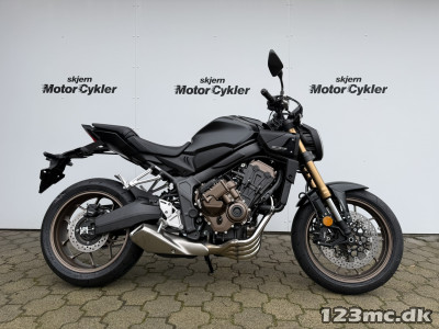 Honda CB 650 R E-Clutch