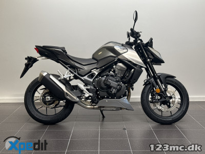 Honda CB 750 Hornet E-Clutch