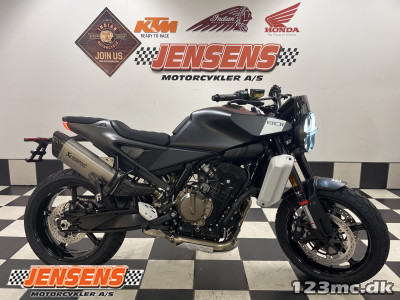 Husqvarna Svartpilen 801