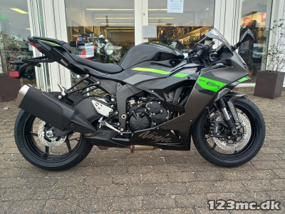 Kawasaki ZX6R 636