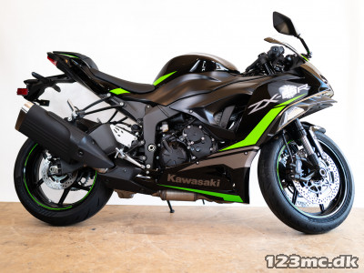 Kawasaki ZX6R