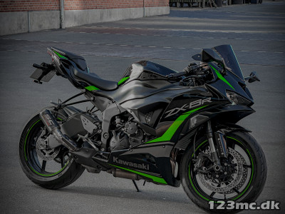 Kawasaki ZX6R