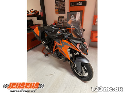 KTM 1290 Super Duke GT