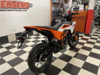 2026 KTM 390 SMC R 2026 KTM 390 SMC R
