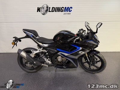 QJ Motor SRK 125 R BALCK/GRAY/BLUE