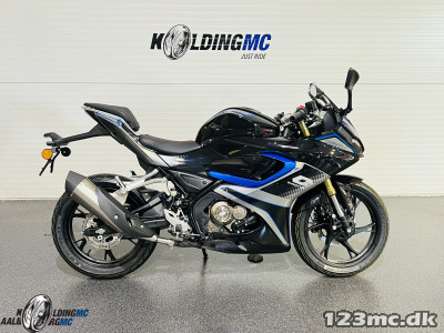QJ Motor SRK 125 R BALCK/GRAY/BLUE