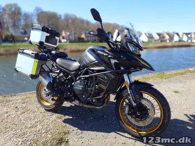 QJ Motor SRT 900 SX