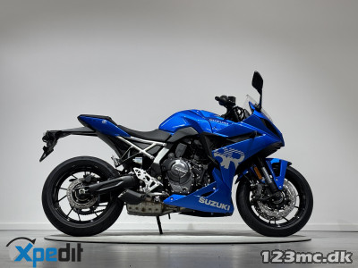 Suzuki GSX-8R