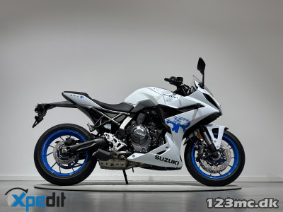 Suzuki GSX-8R