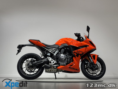 Suzuki GSX-8R