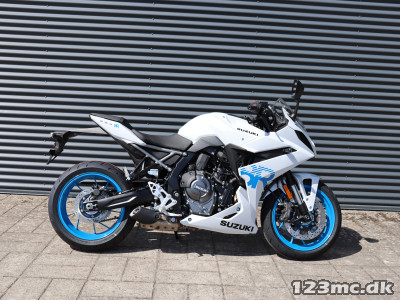 Suzuki GSX-8R