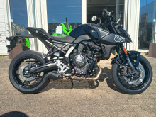 Suzuki GSX-8S