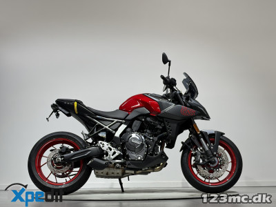 Suzuki GSX-8S