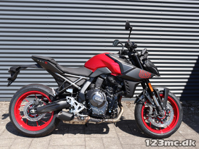 Suzuki GSX-8S