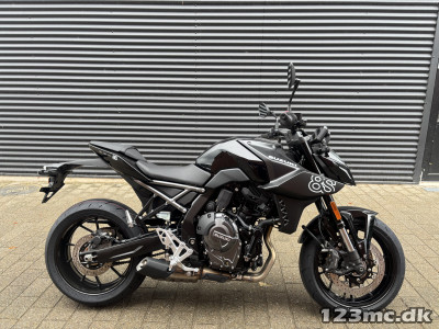 Suzuki GSX-8S