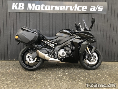 Suzuki GSXS 1000 GT