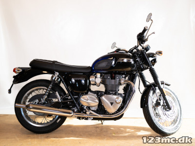 Triumph Bonneville T 120 Stealth