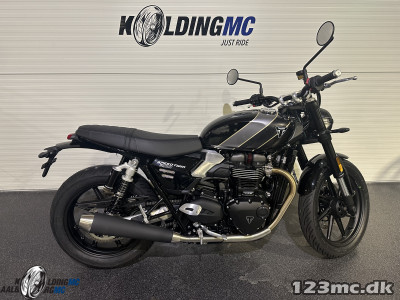 Triumph Speed Twin 900 Phantom Black