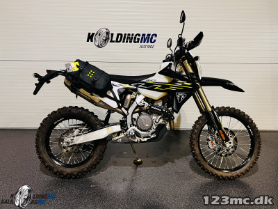 Triumph TF 450-E DEMO Triumph Racing Yellow / Black / White