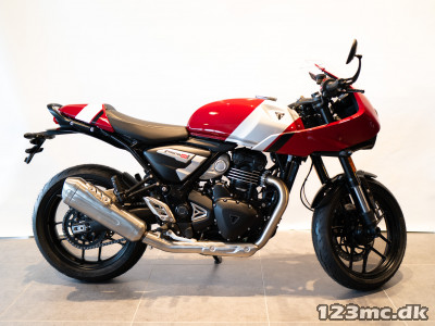 Triumph Thruxton 400