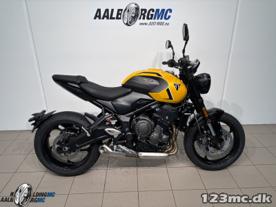 Triumph Trident 660 Cosmic Yellow