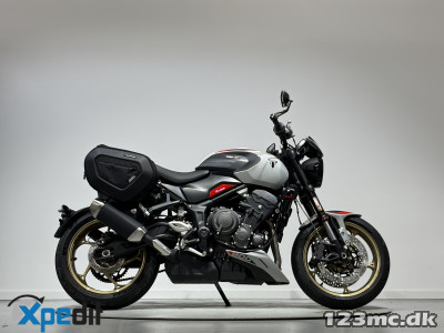 Triumph Trident 800