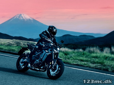 Yamaha MT-09 Yamaha MT-09