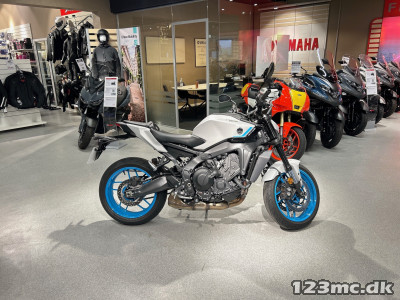 Yamaha MT-09 Y-AMT Yamaha MT-09 Y-AMT